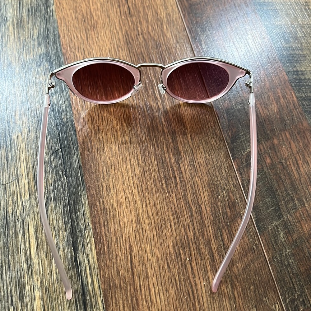 Sunglasses bundle - Picture 7 of 7